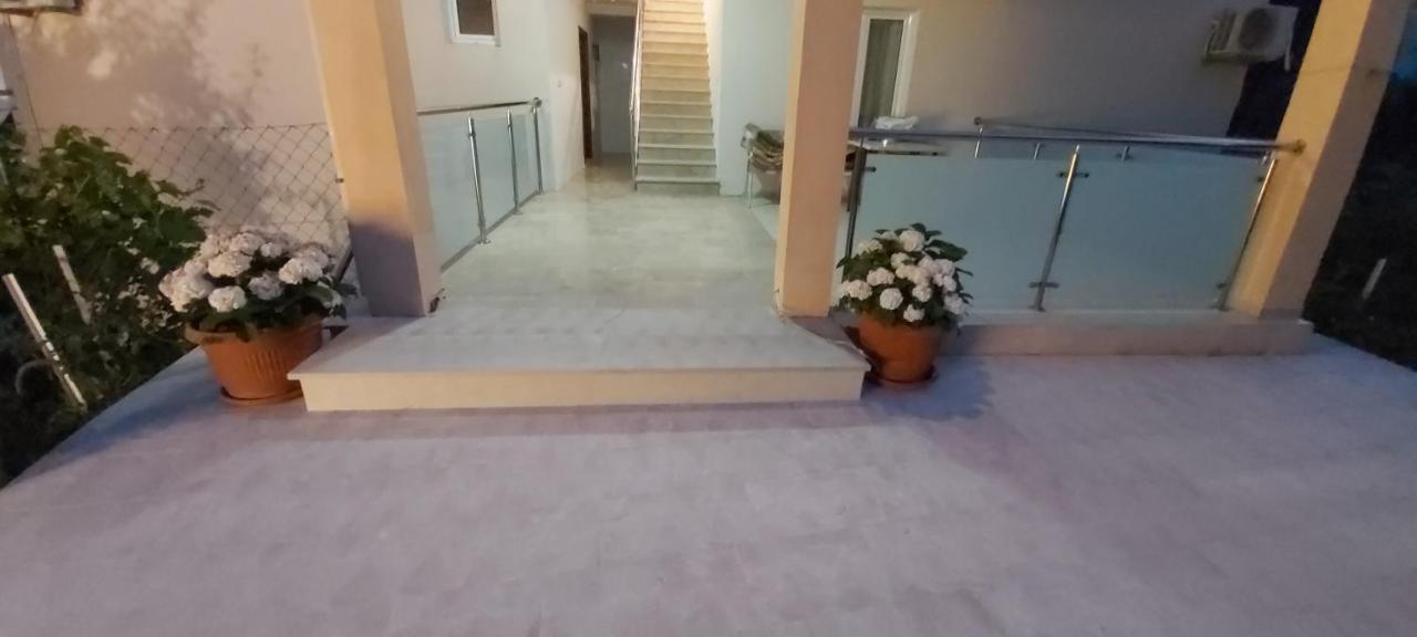 Apartmani Becici Zewnętrze zdjęcie